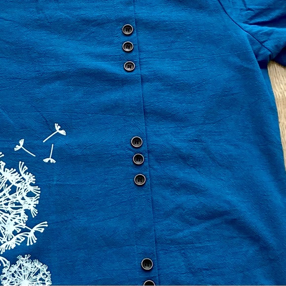 SOFT Cotton Women’s Blue Shortsleeved Top with Wish Dandelion Design size Large - Picture 3 of 5